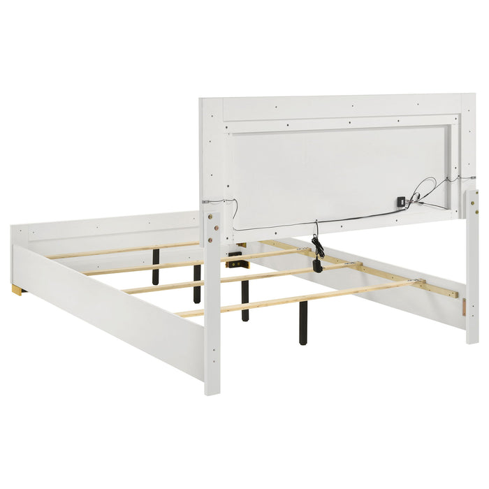 Bedroom Set With Accents