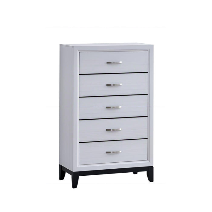 Glasgow - Chest With Ample Storage