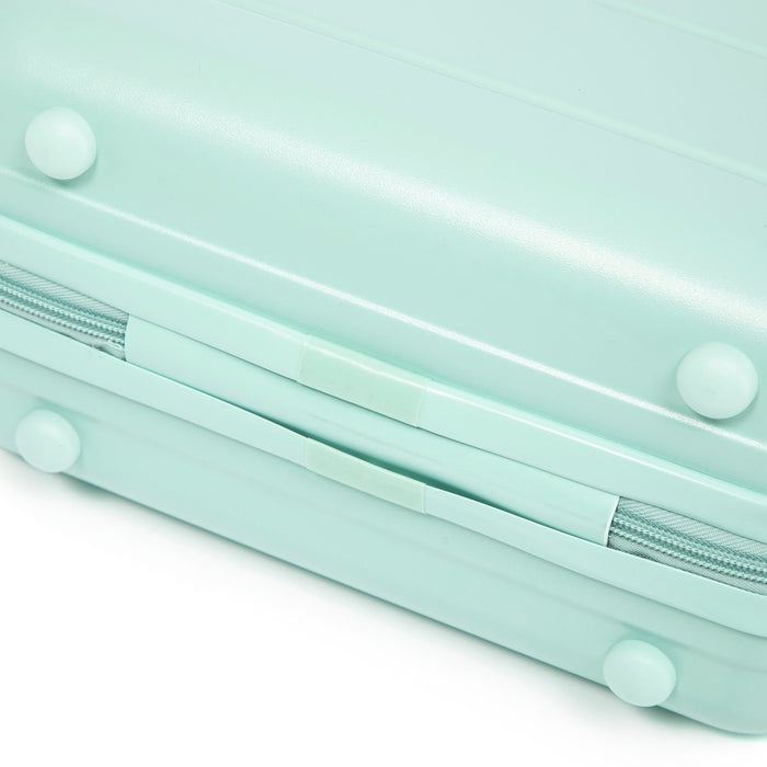 Spinner Luggage Set With Combination Lock