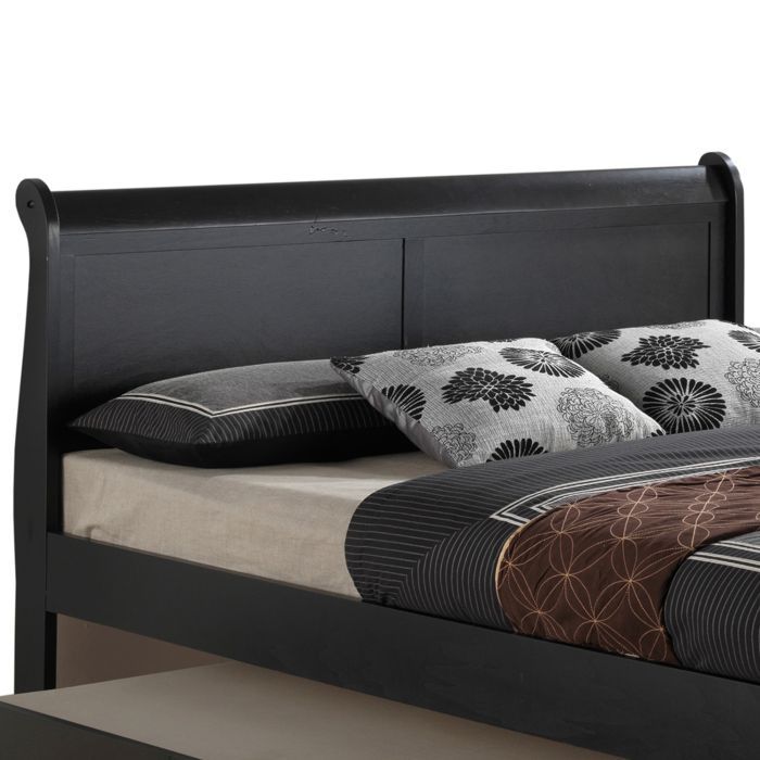 Elegant Trundle Bed With Timeless Charm