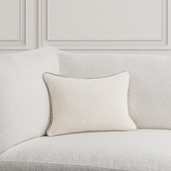 Heirloom Velvet - SLD Pillow - Ivory