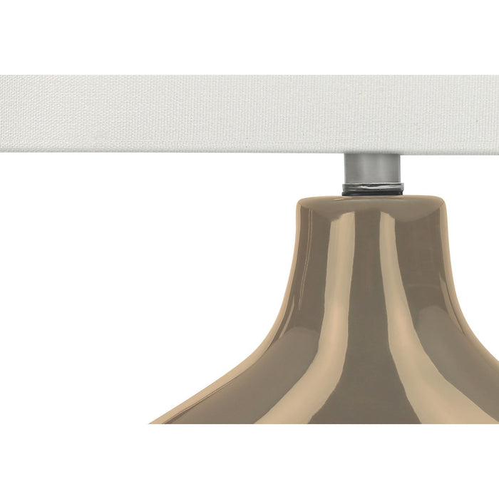 Contemporary Table Lamp With Shade