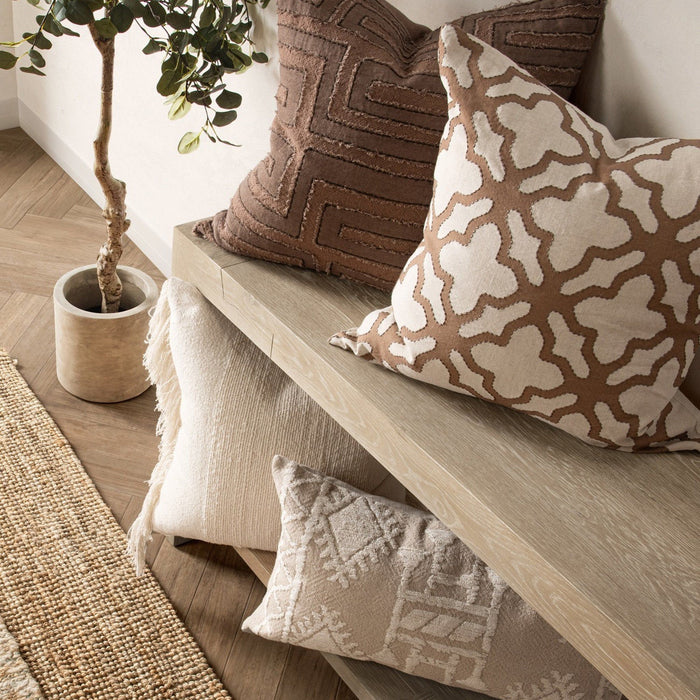 Mullan - 22" x 22" LN Pillow - Frothed Brown