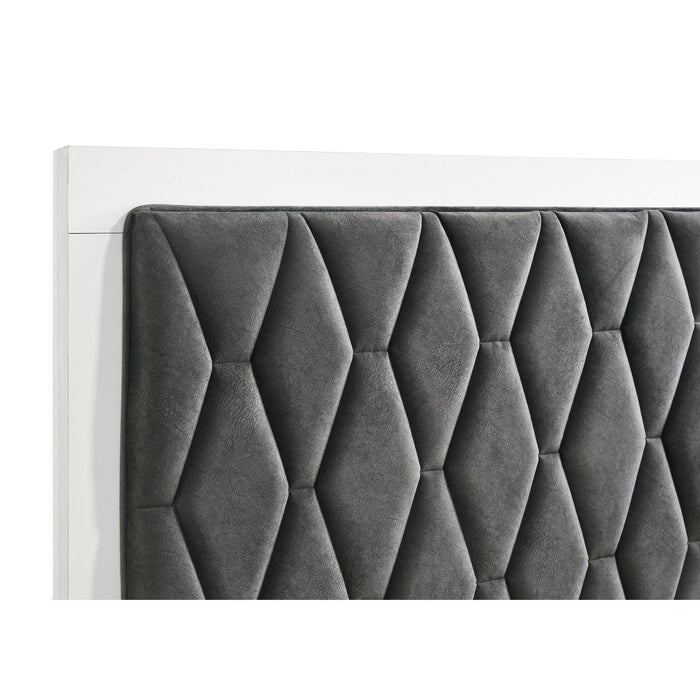 Taraval - 4 Piece Queen Bedroom Set - White