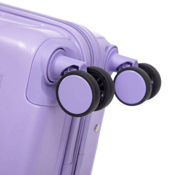 Hard Shell Travel Luggage With Scratch Resistant Surface
