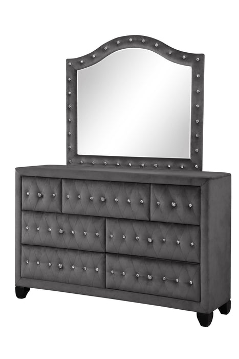 King 5 Piece Bedroom Set Made - Gray