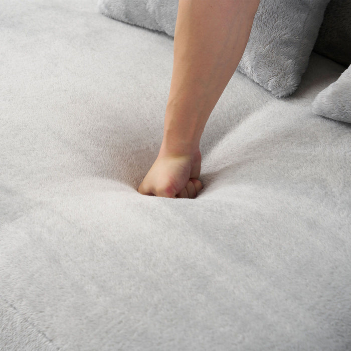 Modern Curved Sofa With Pillows