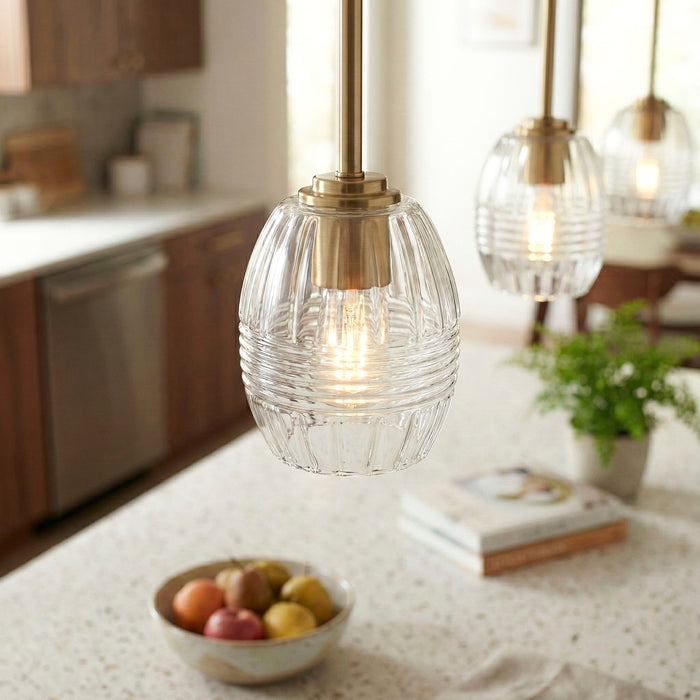 Vista - Single Pendant Chain Hanging Light - Clear / Gold