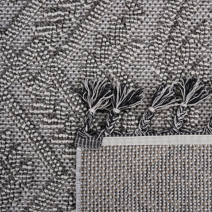 Guros - Traditional Indoor / Outdoor Rug