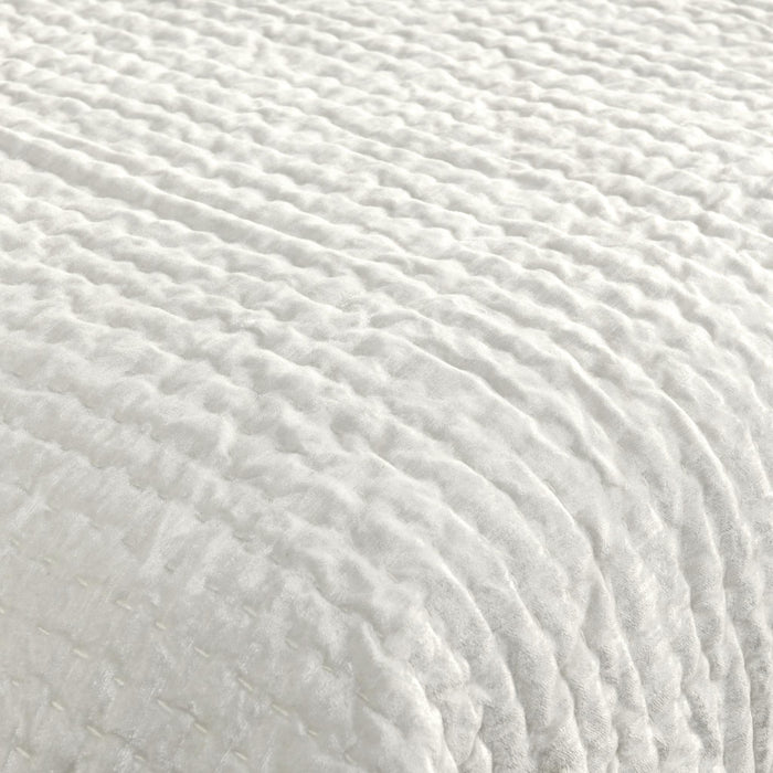 Bari - Velvet Quilt Set