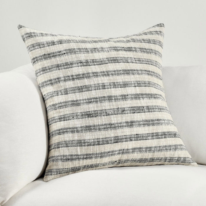 Linna - Pillow