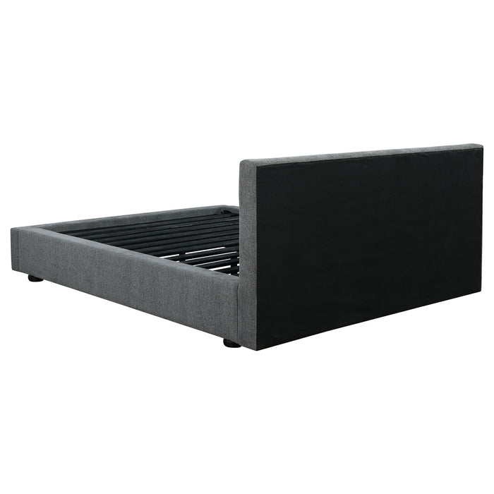 Weselyn - Platform Bed