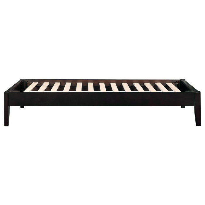 Queen Platform Bed With Tapered Legs - Brown