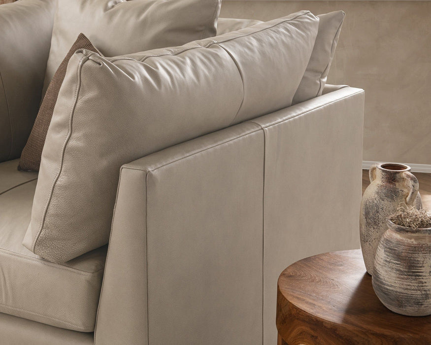 Audrey - Swivel Chair