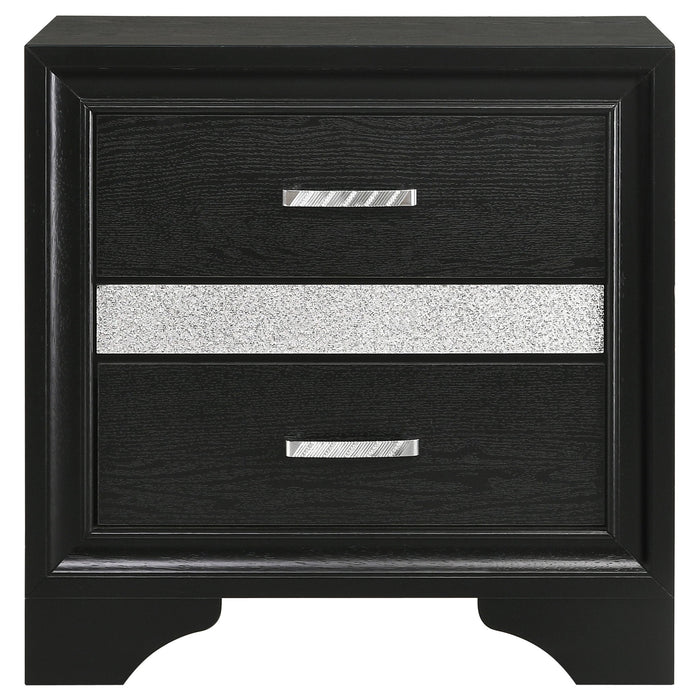 Modern Bedroom Set With Upholstered Headboard And Textured Storage