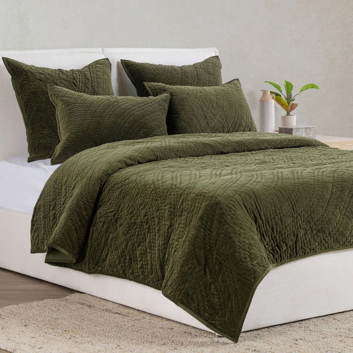 Elms - Velvet Quilt