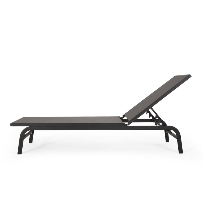 Finn - Contemporary Chaise Lounge For Outdoor Relaxation