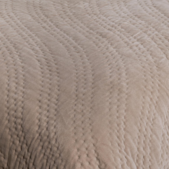 Elms - Velvet Quilt