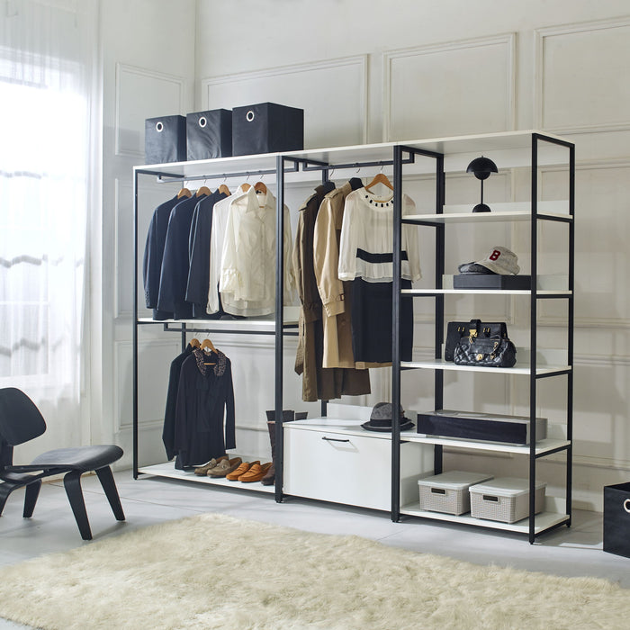 Fiona - Walk In Closet With Shelves