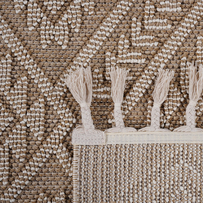 Guros - Trendy Traditional Indoor / Outdoor Rug