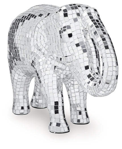 Ashley Express - Hallmont Sculpture