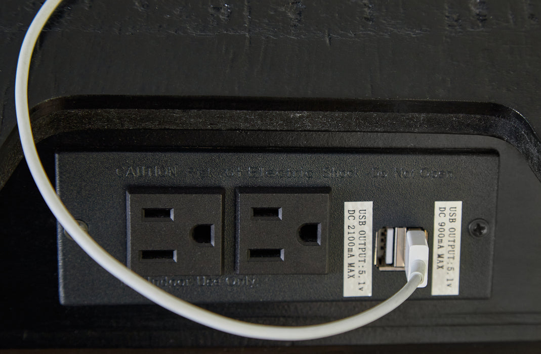 Londer Queen Panel Bed with Mirrored Dresser, Chest and Nightstand