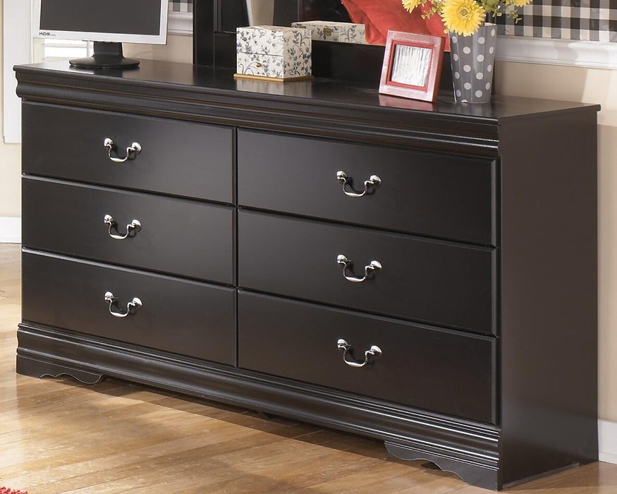 Huey Vineyard Six Drawer Dresser
