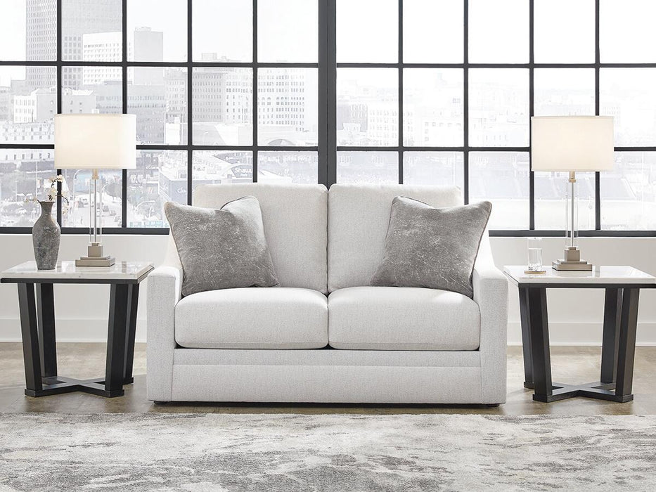 Maitelynn Loveseat