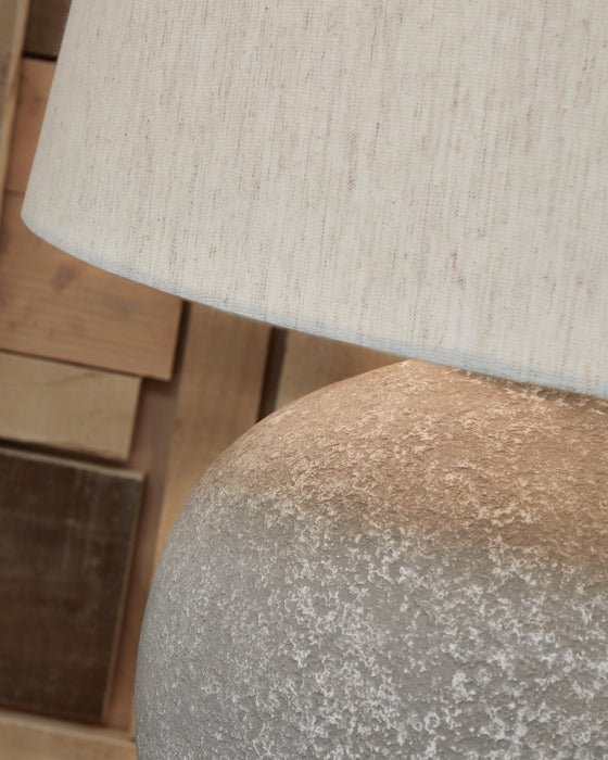 Ashley Express - Dreward Metal Table Lamp (1/CN)