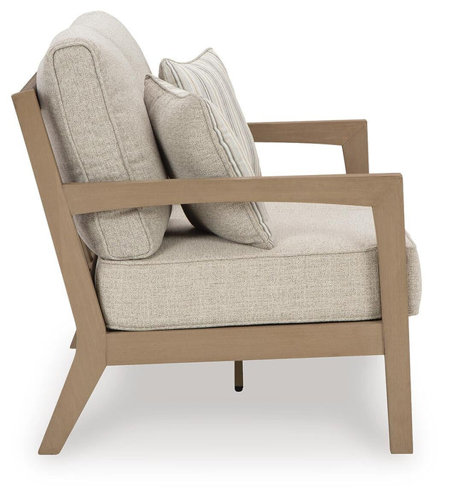 Hallow Creek Loveseat w/Cushion