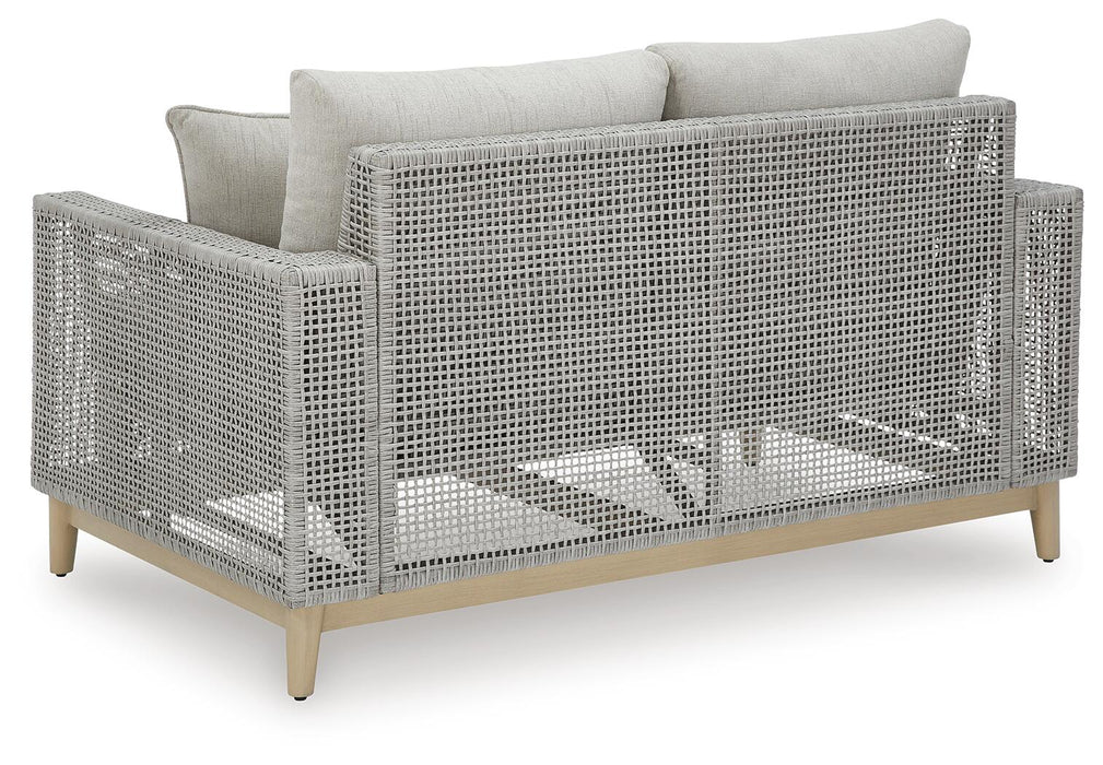 Seton Creek Loveseat w/Cushion