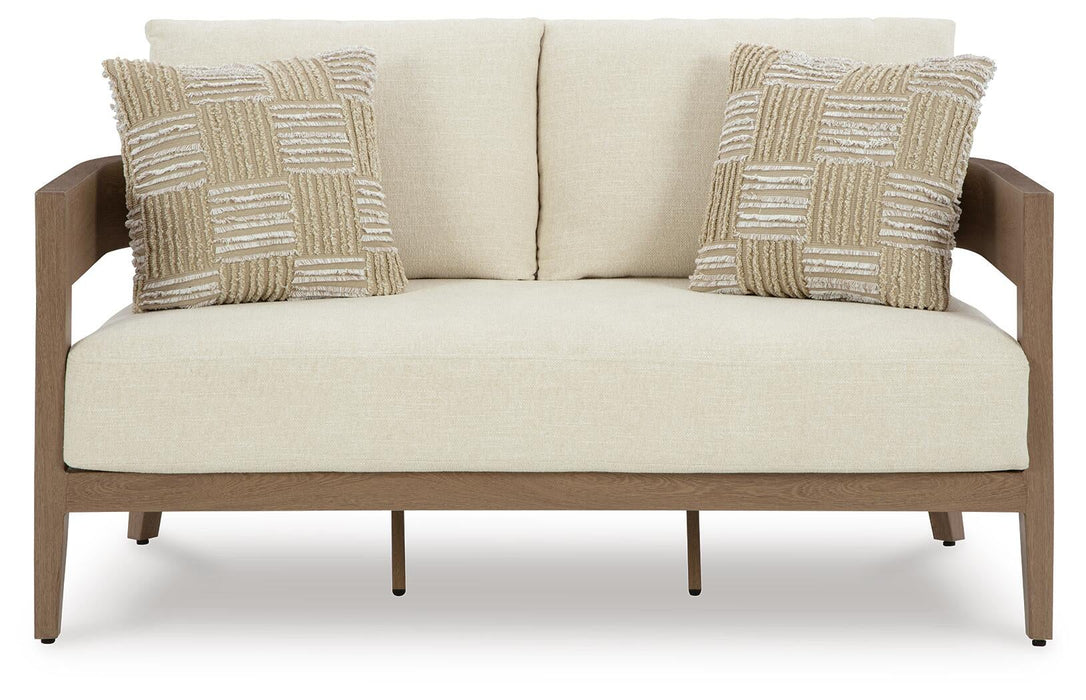 Serene Bay Loveseat w/Cushion
