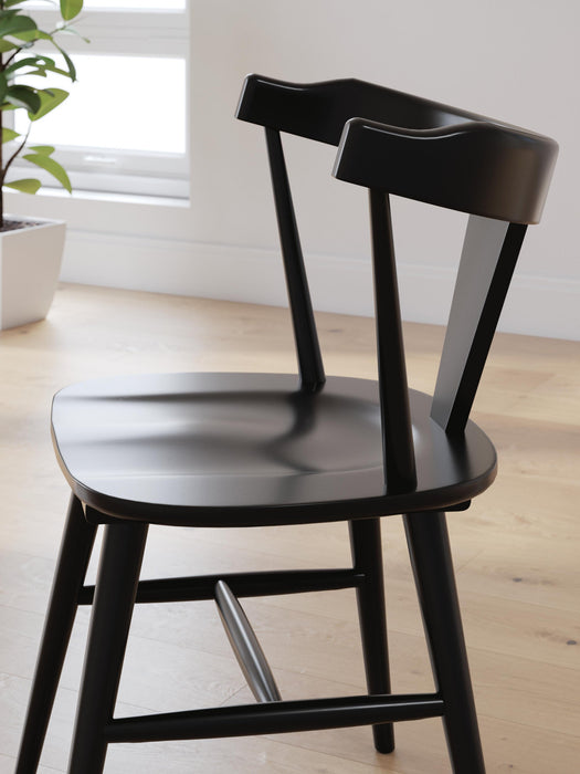 Ashley Express - Gretlynn Dining Room Side Chair (2/CN)