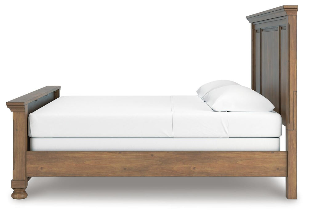 Feddinger King Panel Bed