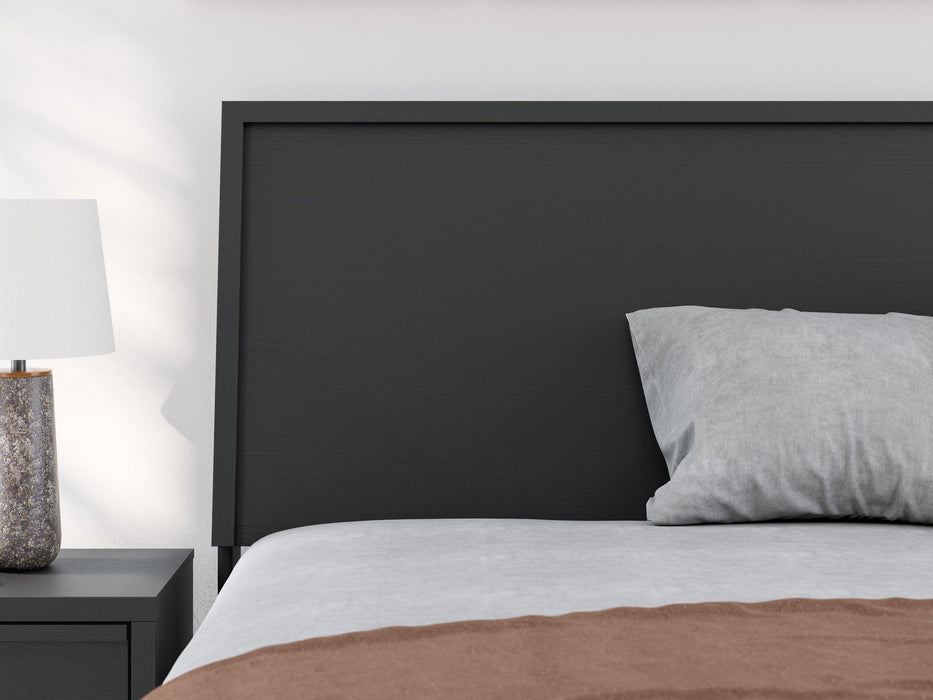 Ashley Express - Danziar Full Panel Bed
