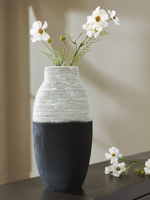 Ashley Express - Girtha Vase
