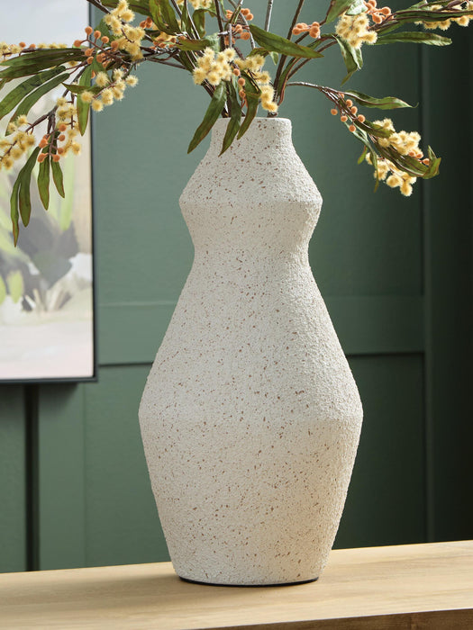 Ashley Express - Dawthorne Vase