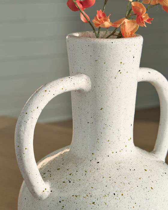 Ashley Express - Dallinworth Vase