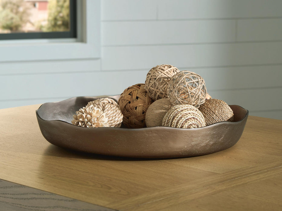 Ashley Express - Wallmen Tray