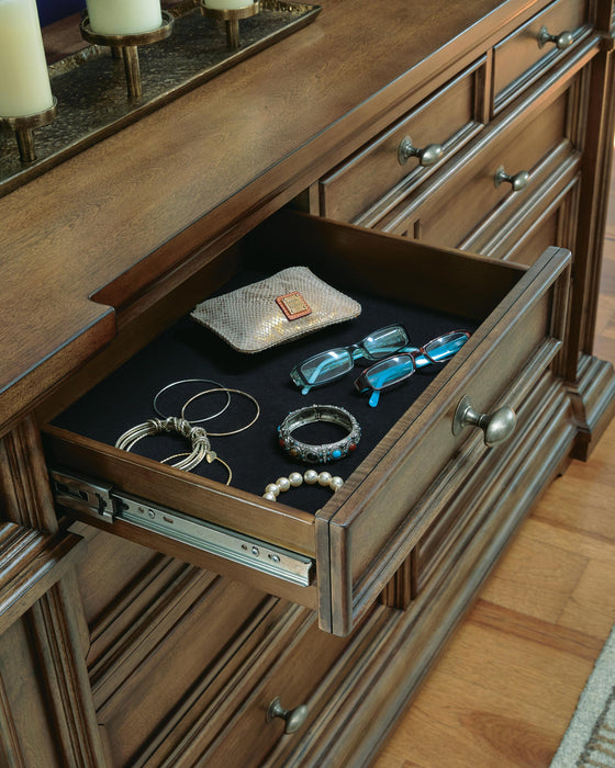 Frantanna Dresser