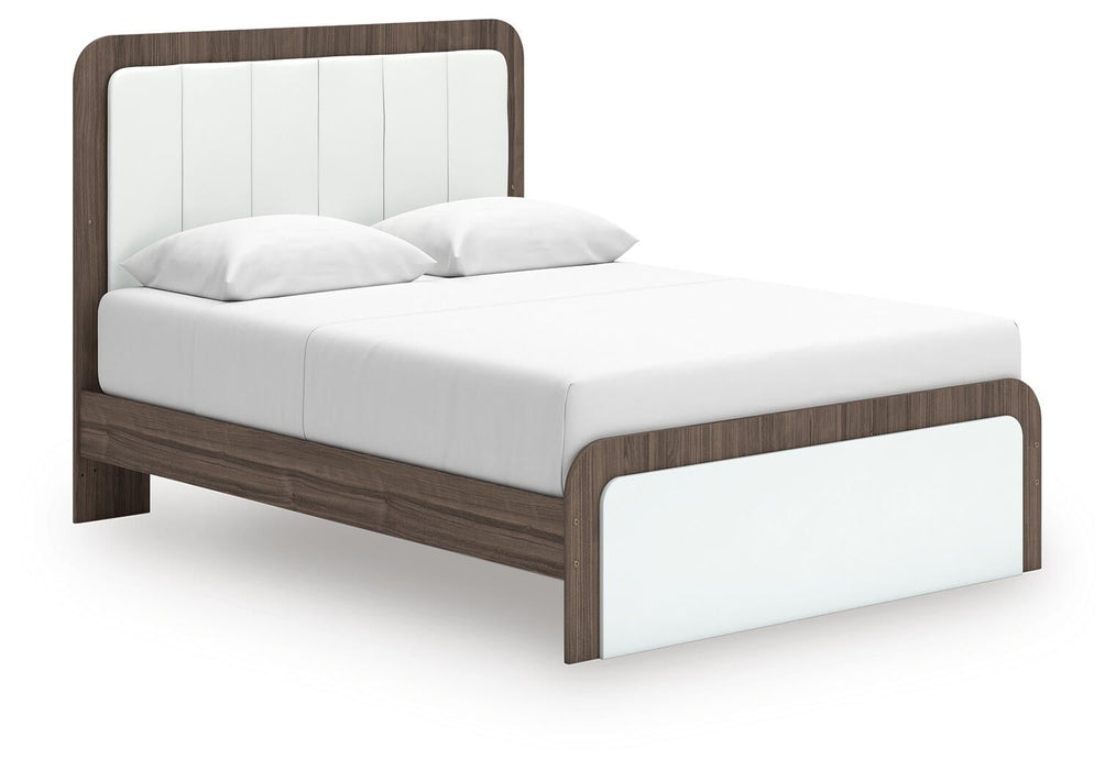 Kendanport Queen Upholstered Bed