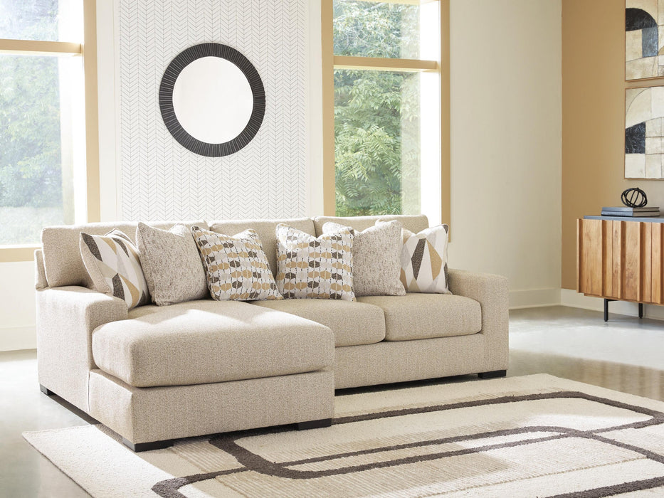 Laurelgrove 2-Piece Sectional Sofa Chaise