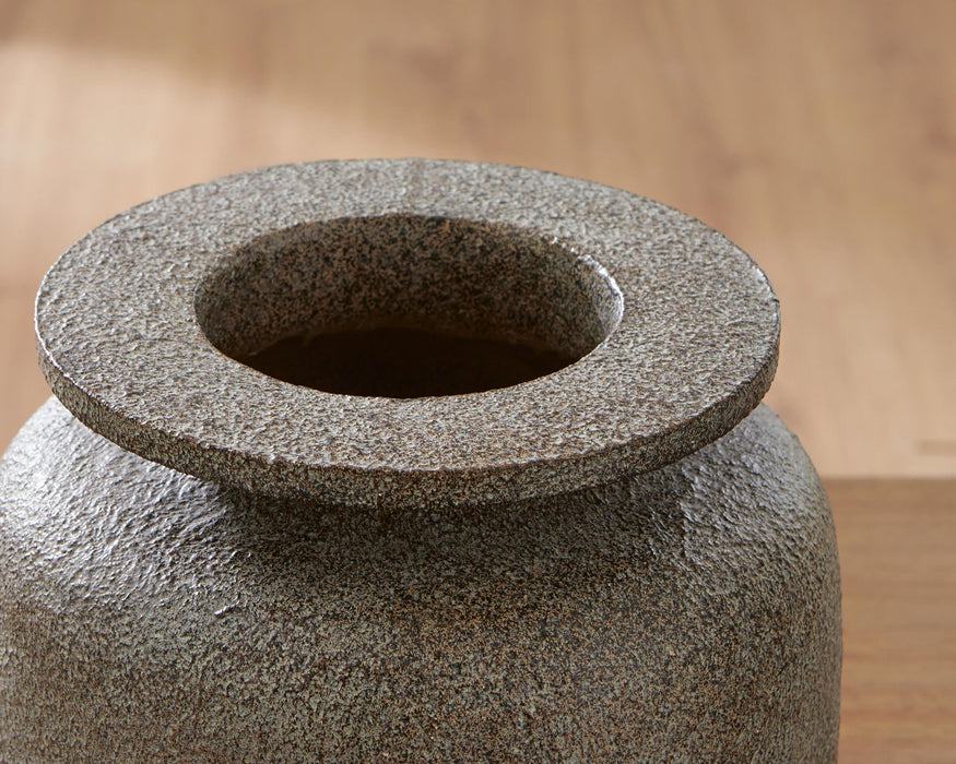 Ashley Express - Jedwick Vase