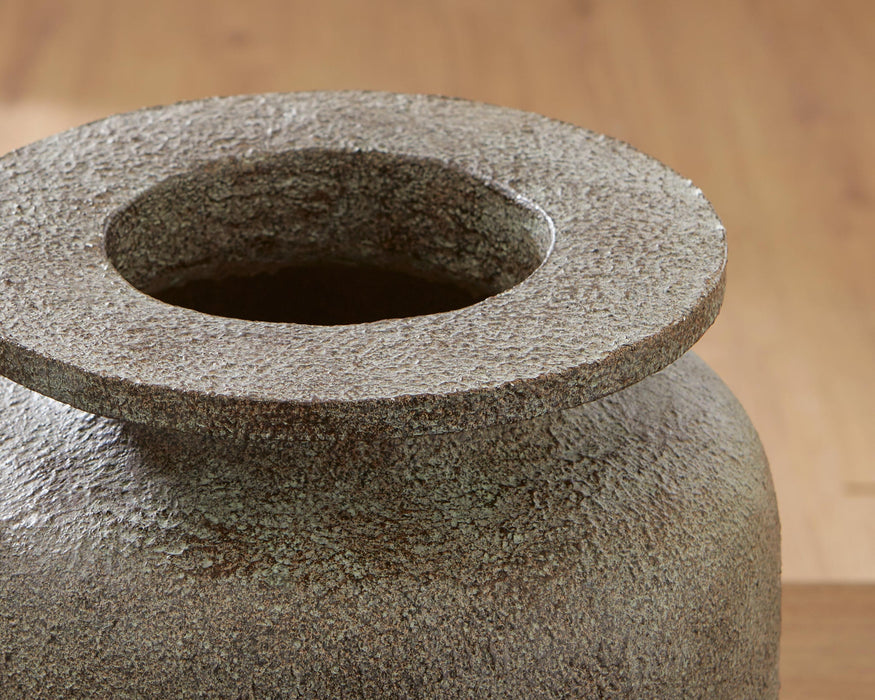 Ashley Express - Jedwick Vase
