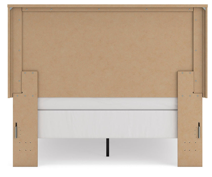 Gramburg Queen Panel Bed