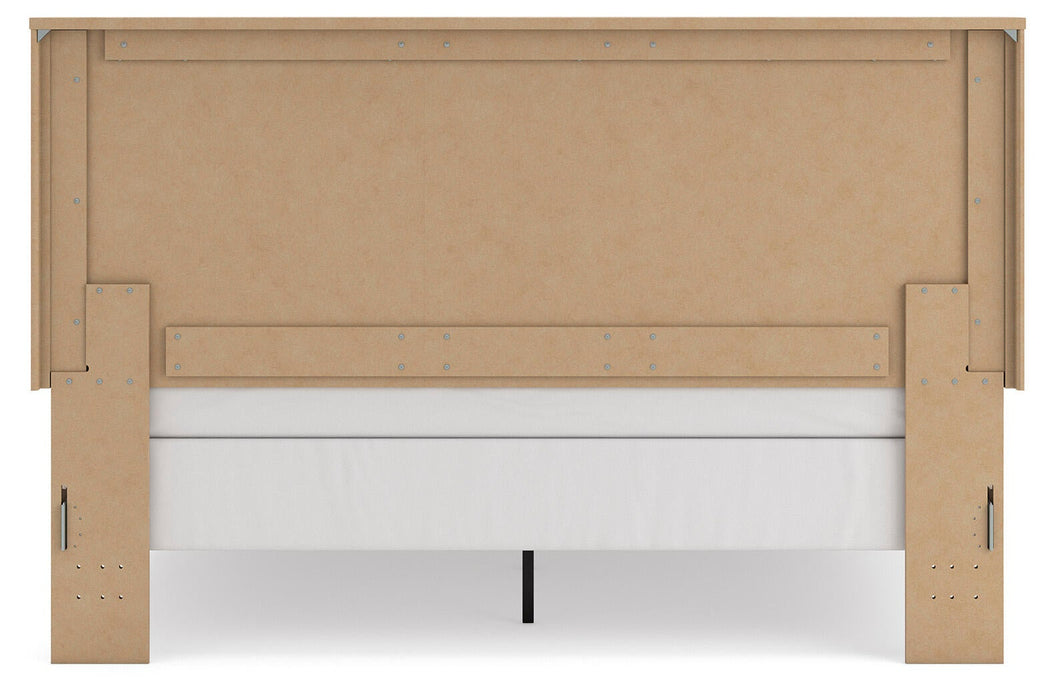 Gramburg King Panel Bed