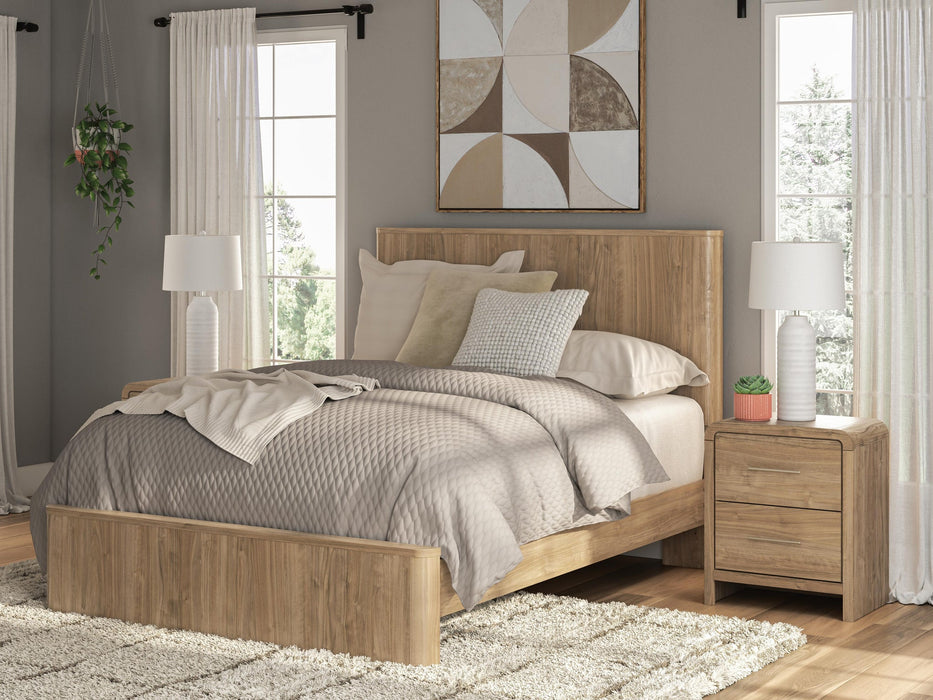Gramburg Queen Panel Platform Bed