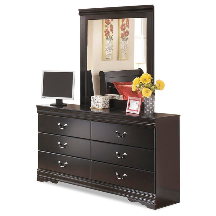 Huey Vineyard Full Sleigh Headboard Bed with Mirrored Dresser, Chest and Nightstand