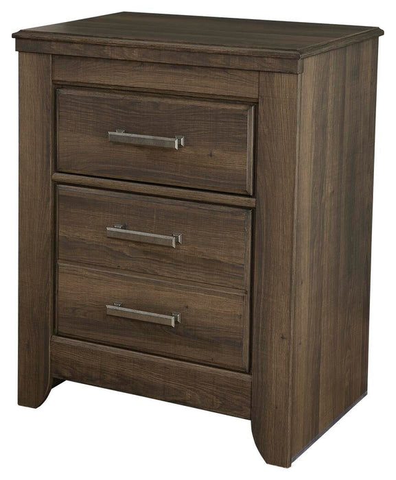 Juararo King Poster Bed with Mirrored Dresser, Chest and Nightstand