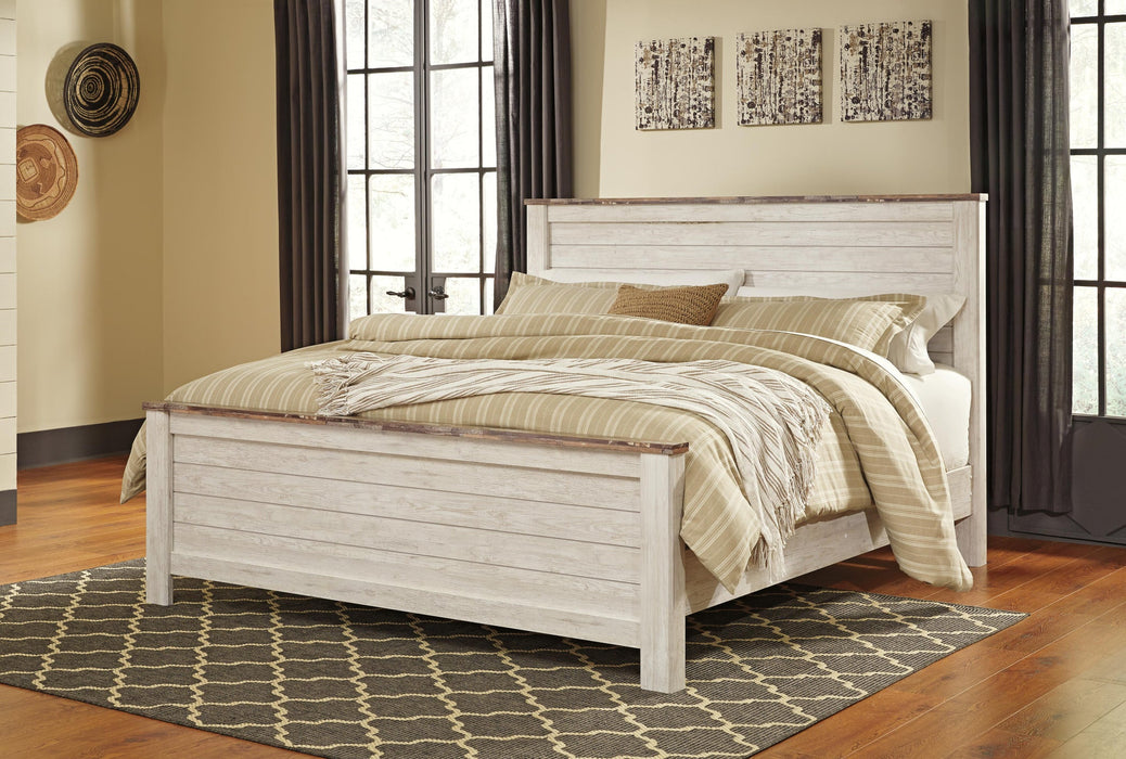 Willowton California King Panel Bed with Mirrored Dresser